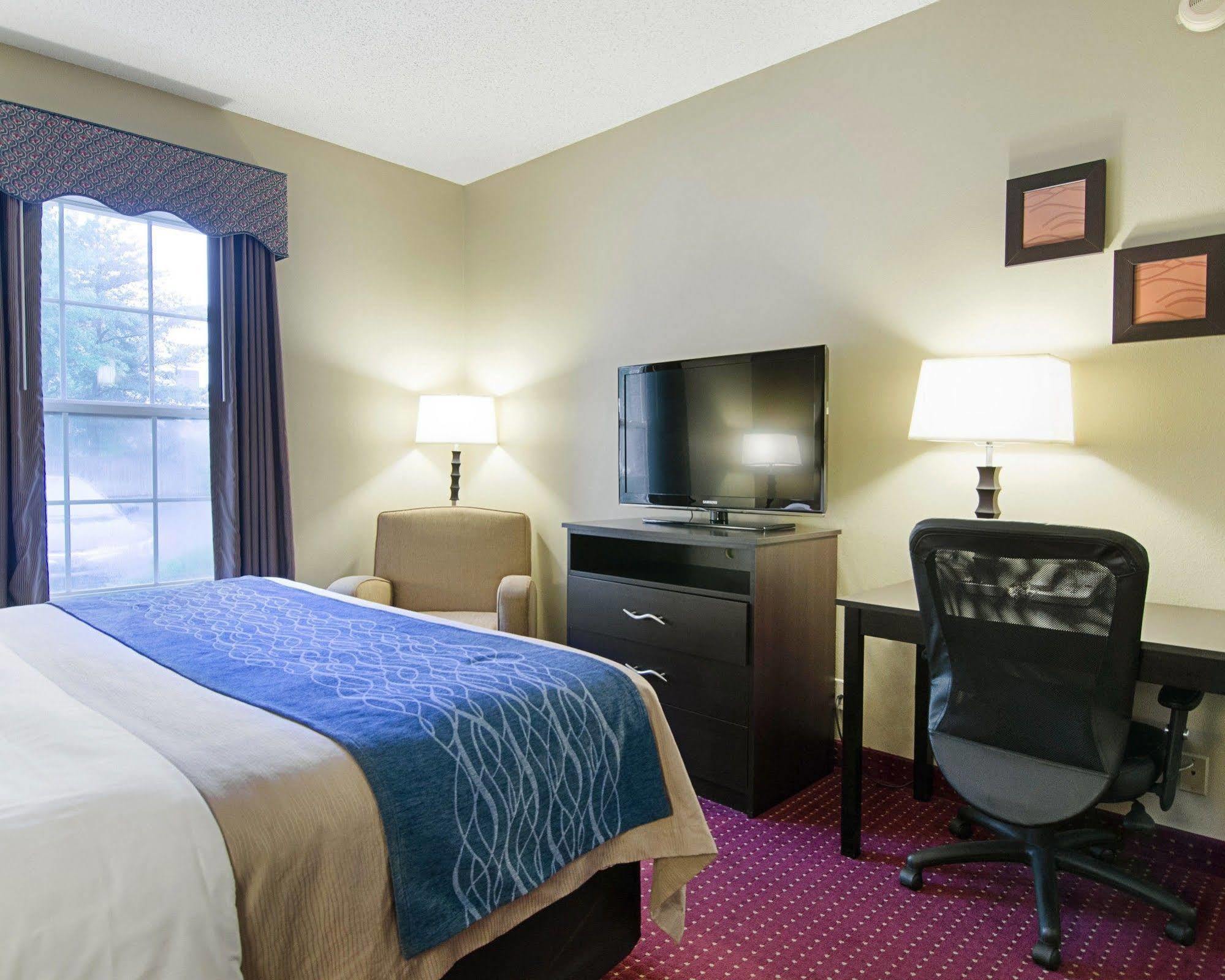 Quality Inn & Suites Little Rock West Extérieur photo